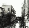 Naviglio palazzo Romanin Jacur_Bo_sullo sfondo ponte SLorenzo 1957